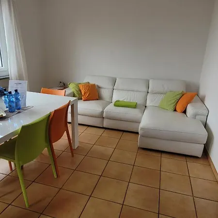 Casa Festivity דירה לוקרנו